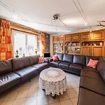 Forestside Escape For 15 Guests * Awenne