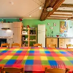 Forestside Escape For 15 Guests Prázdninový dům *