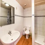 Casa de Férias Forestside Escape For 15 Guests *