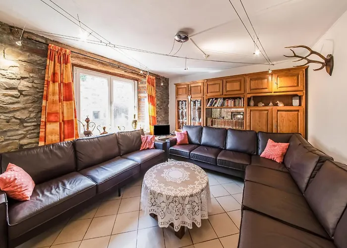 Forestside Escape For 15 Guests * Awenne