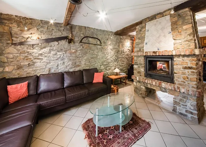 Forestside Escape For 15 Guests אבנה