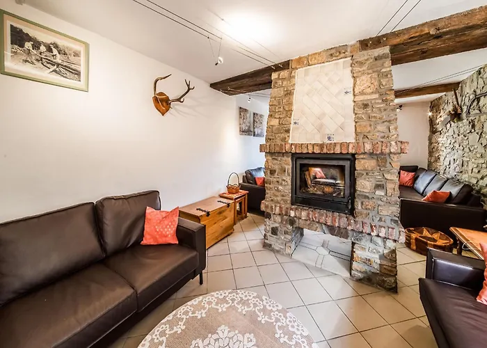 Forestside Escape For 15 Guests * Awenne