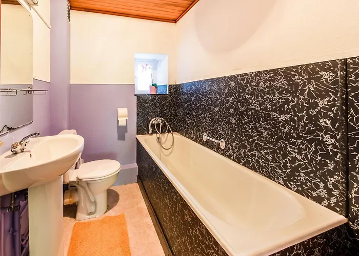 בית נופש Forestside Escape For 15 Guests *